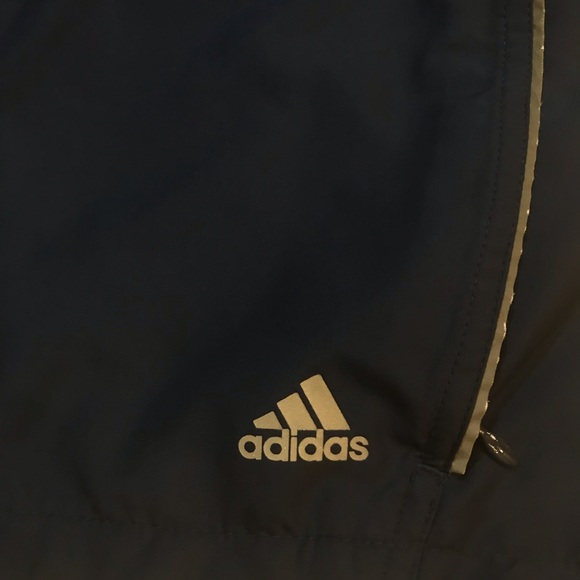 Adidas Women's Climashell Windbreaker Hidden Hood - Picture 3 of 7